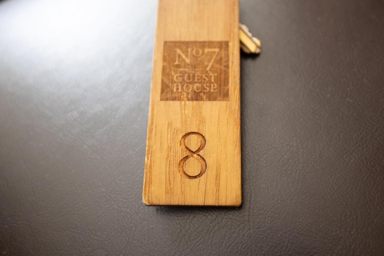 Number 7 Guest House 휫비 외부 사진